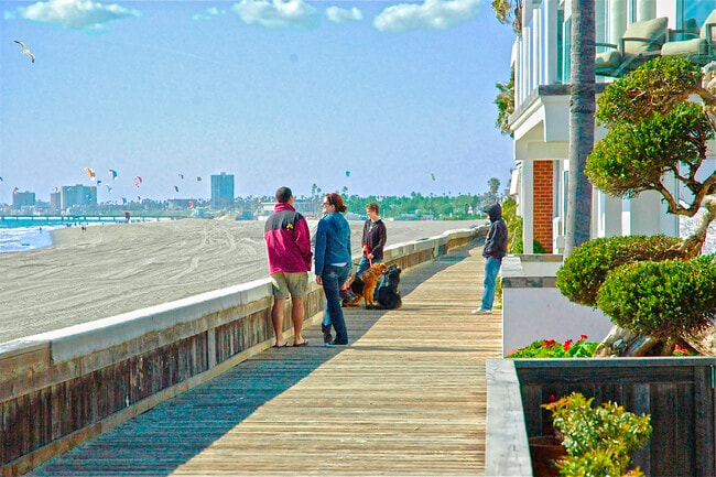 Photo - 15 64th Pl Unit Upstairs Beach Suite