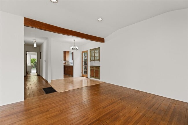 Photo - 1018 Wellesley Ave