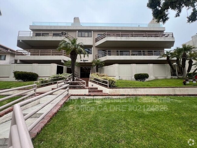 Building Photo - 512 Esplanade Rental