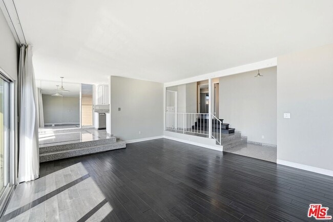 Photo - 18065 Coastline Dr Unit 3