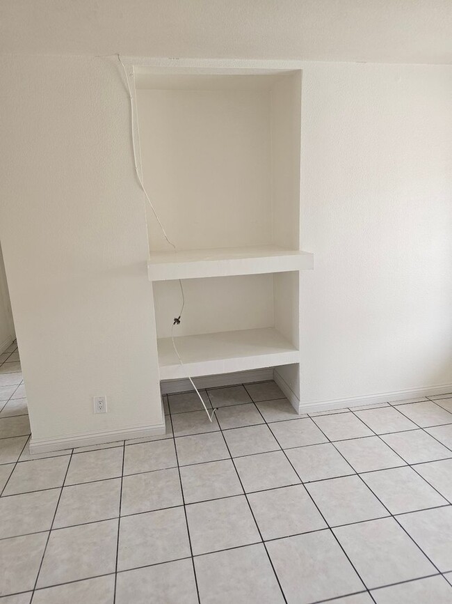 Photo - 16594 Orange Way