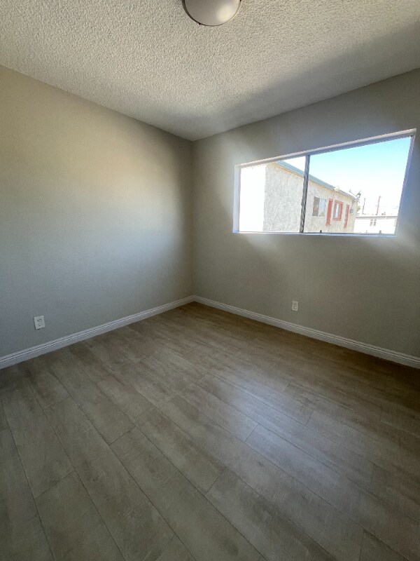 Photo - 609 W 94th St Unit 19