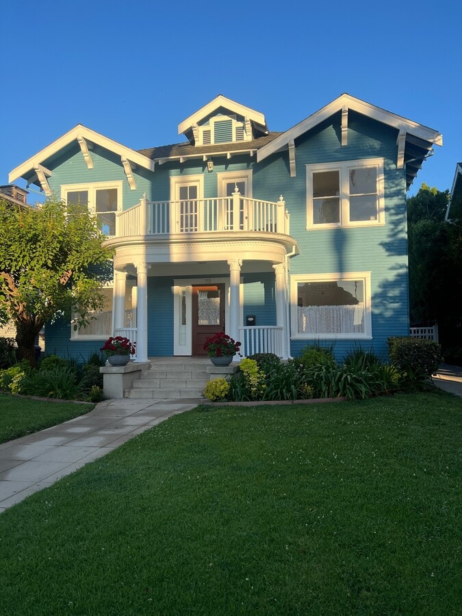 Photo - 713 S Bronson Ave