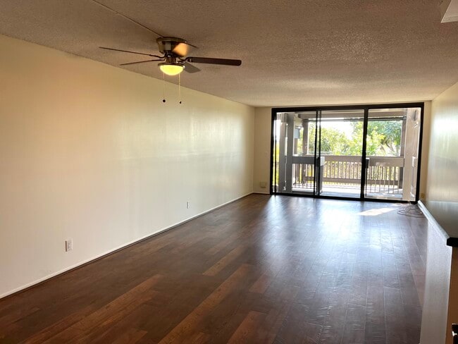 Photo - 7777 W 91st St Unit E2143