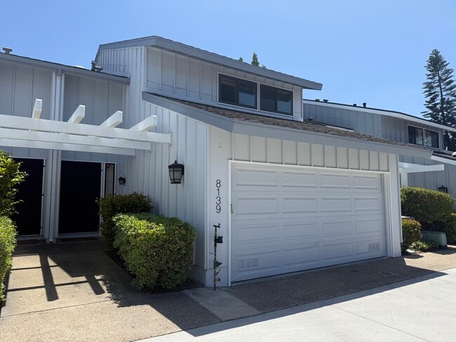 Building Photo - 8139 Via Mallorca