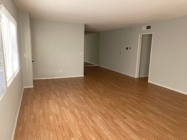 Photo - 5354 Lindley Ave Condo Unit 305