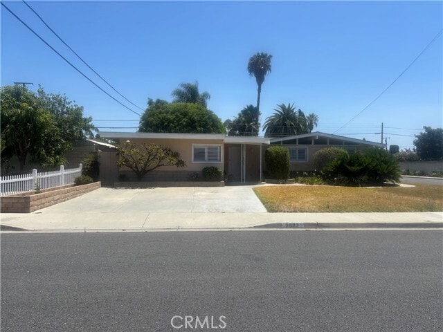 Building Photo - 9582 S Rosebay St