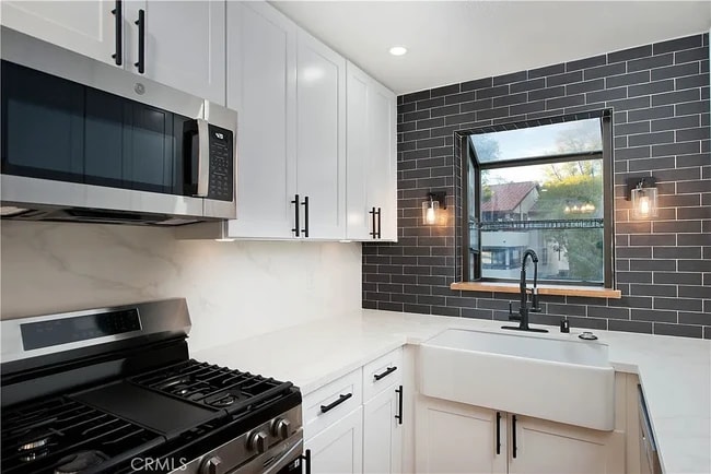 Photo - 18028 Saratoga Way Unit 557