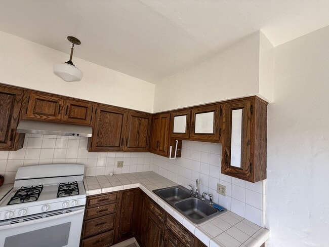 Photo - 5942 Willoughby Ave Unit 5