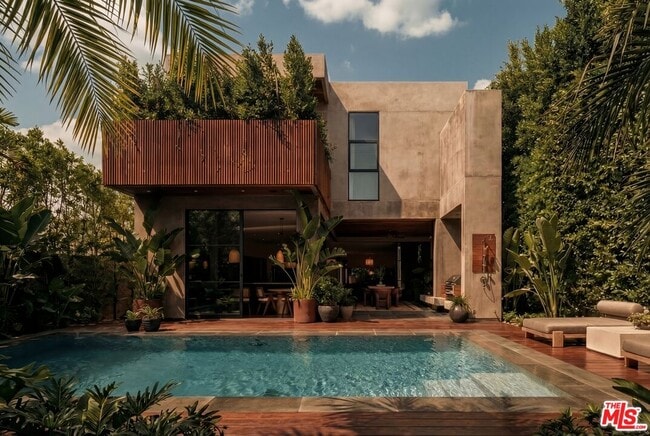 Photo - 530 N La Jolla Ave