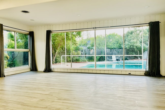 Photo - 4675 Laurelgrove Ave