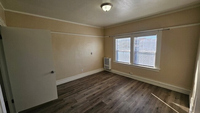 Photo - 1330 W 11th St Unit 16