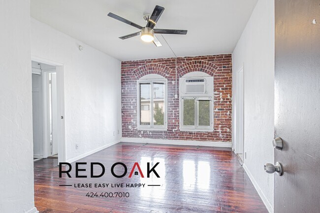 Building Photo - 1405 S Berendo St
