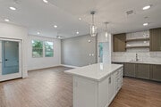 1BR, 1BA - 769SF - Cierra