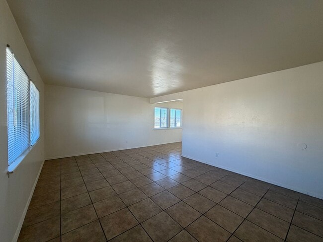 Photo - P363 Unit 900