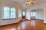 Photo - Charming Top Floor 1-Bedroom Apartment in ... Unit 229