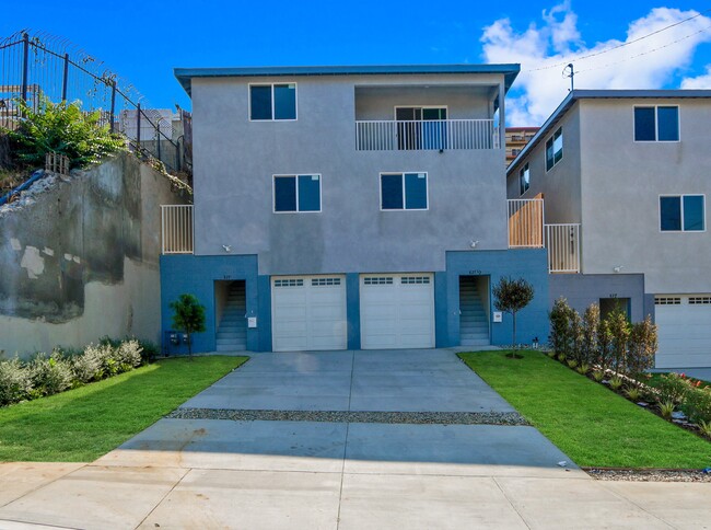 Photo - 827 N Brannick Ave Townhome
