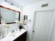 Photo - Simi Valley - 4 Bedroom 2.5 Bathroom - 10 ... House