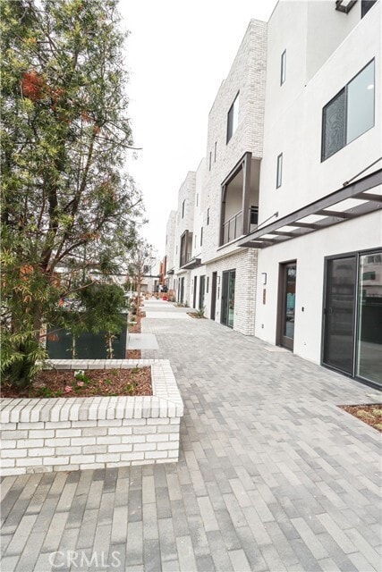 Photo - 2049 W Rosecrans Ave