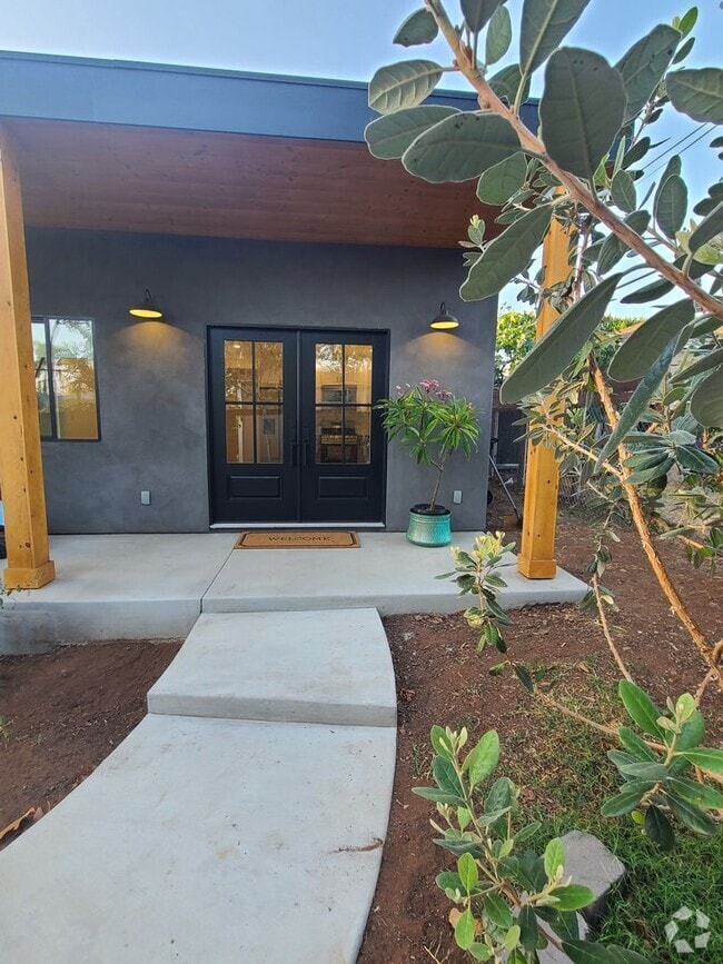 Building Photo - Gorgeous & Modern ADU w/ Solar, Washer/Dry... Rental