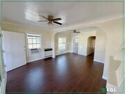 Photo - 3014 Division St