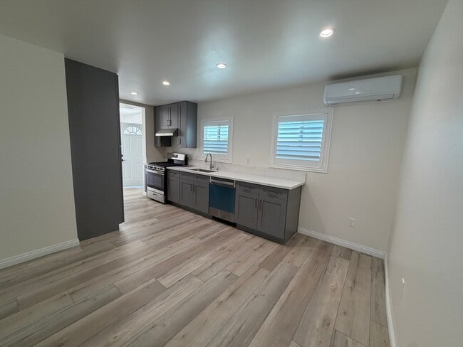 kitchen - 2540 E Dunes St Unit B