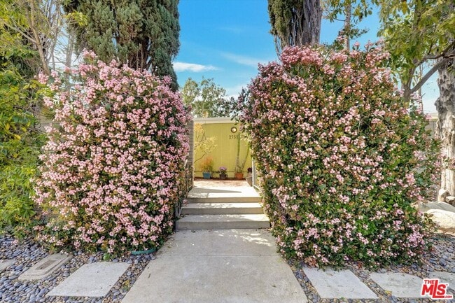 Photo - 2755 Carmar Dr