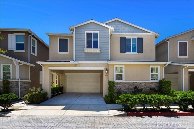 Building Photo - 385 N Avelina Way