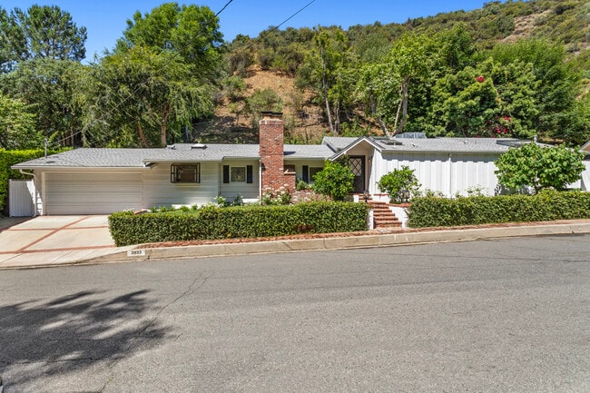 Photo - 3933 Mandeville Canyon Rd