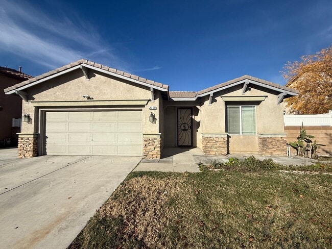 Building Photo - 2751 Garnet Ln