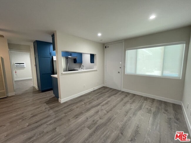 Building Photo - 27 Anchorage St Unit B