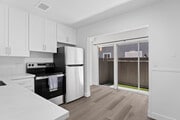 Photo - 830 E Ave