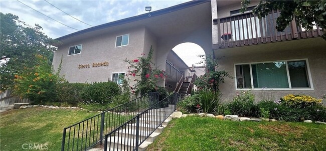 Building Photo - 17847 Beneda Ln Unit 7