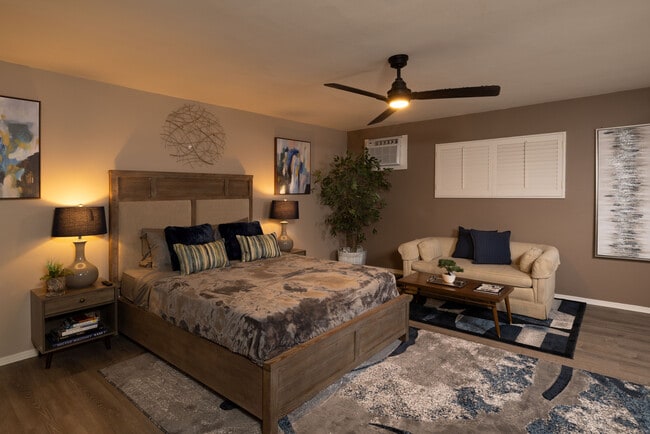 Private Queen Size w/Private Bath - 2141 W 83rd -Furnished + Utilities Paid!