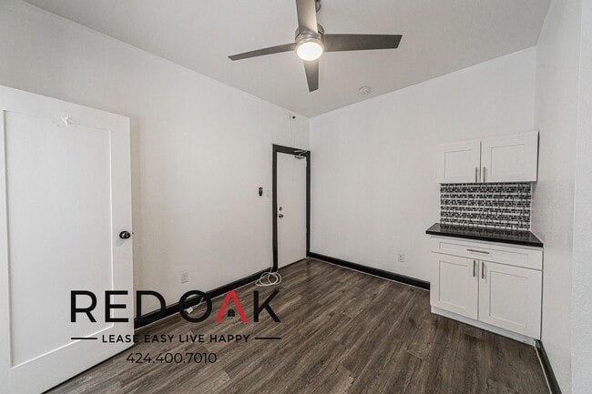 Photo - 5849 Sunset Blvd Unit 117