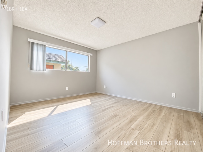 Photo - 3339 S Canfield Ave Unit 211