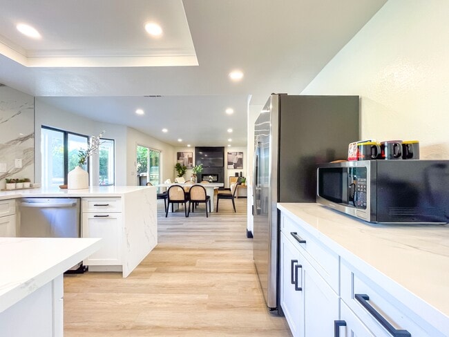 Photo - 800 Coldstream Ct