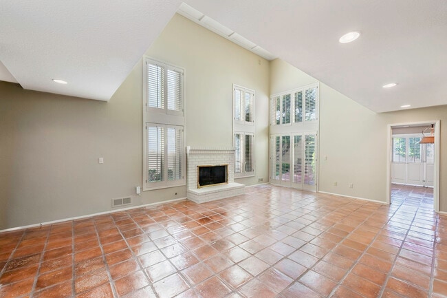 Photo - 369 Avenida Granada St