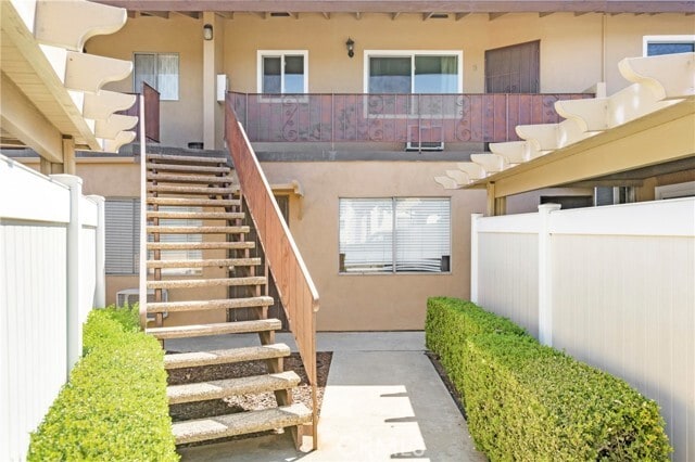 Photo - 650 Mariposa St Apartment Unit 3