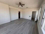Photo - Bright & Spacious 1 Bed / 1 Bath in the He... House