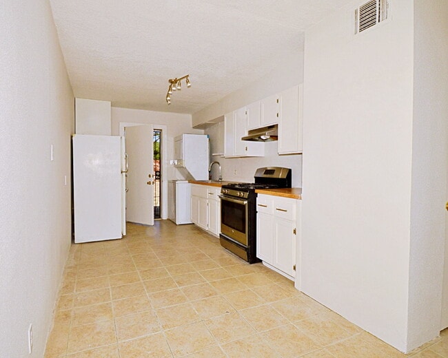 Photo - Cozy Indio 2 Bedroom Unit A