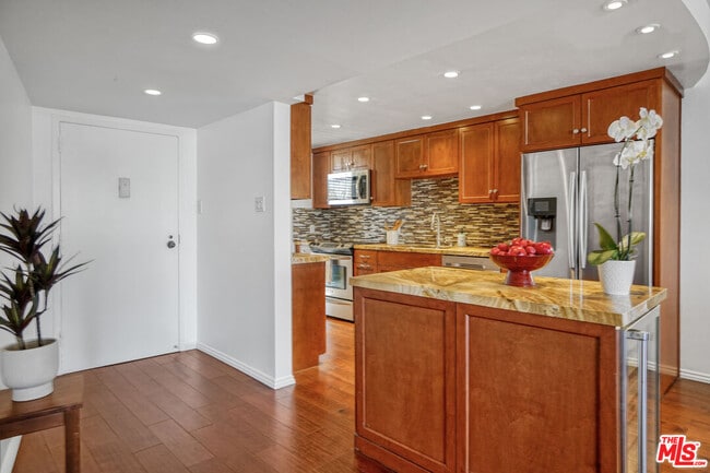 Photo - 4316 Marina City Dr Unit 229