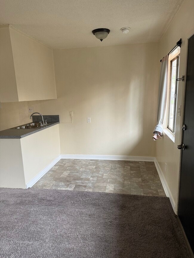 Photo - 2930 S Redondo Blvd Unit 2
