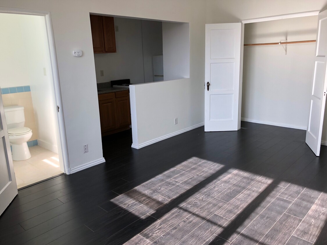 Floor Plan - Charming Studio with Kitchen