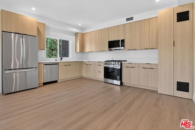 Photo - 11302 Collins St Unit #1