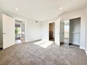 Photo - 6032 Romaine St Apartment Unit 4
