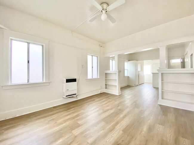 Photo - 543 W 16th St Apartment Unit B