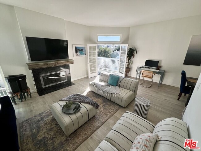 Photo - 32 28th Pl Unit 2