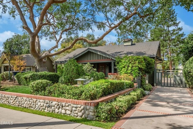 Building Photo - 847 S Los Robles Ave