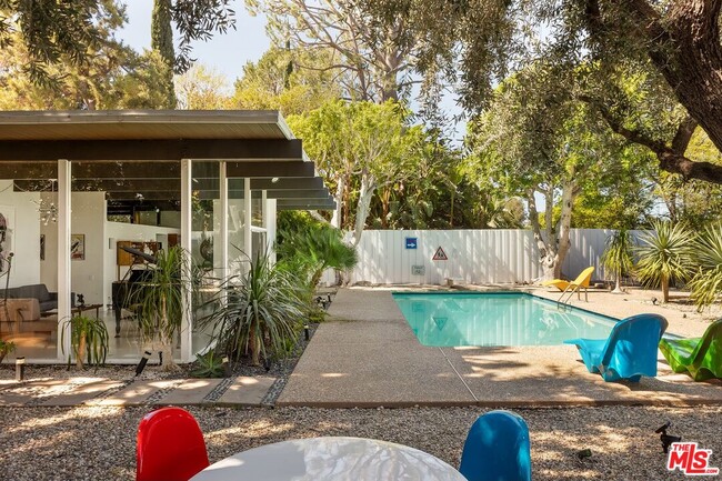 Photo - 4965 Calvin Ave